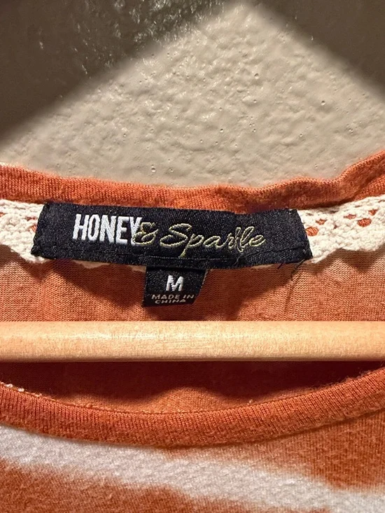 Honey & Sparkle Tie-Dye Asymmetrical Hem Tee Orange White Juniors Size M - Picture 2 of 7